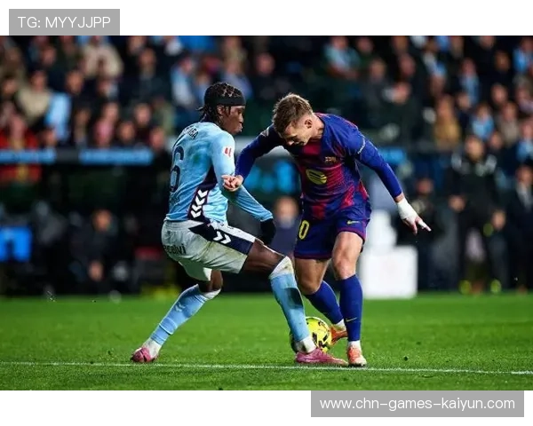 巴萨中场一脚直塞,佩德里带球推进形成破门 巴萨中场一脚直塞,佩德里带球推进形成破门